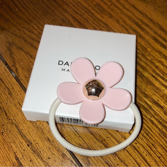 Marc Jacobs Daisy Love Flower Hair Band - NIB - Picture 2 of 4